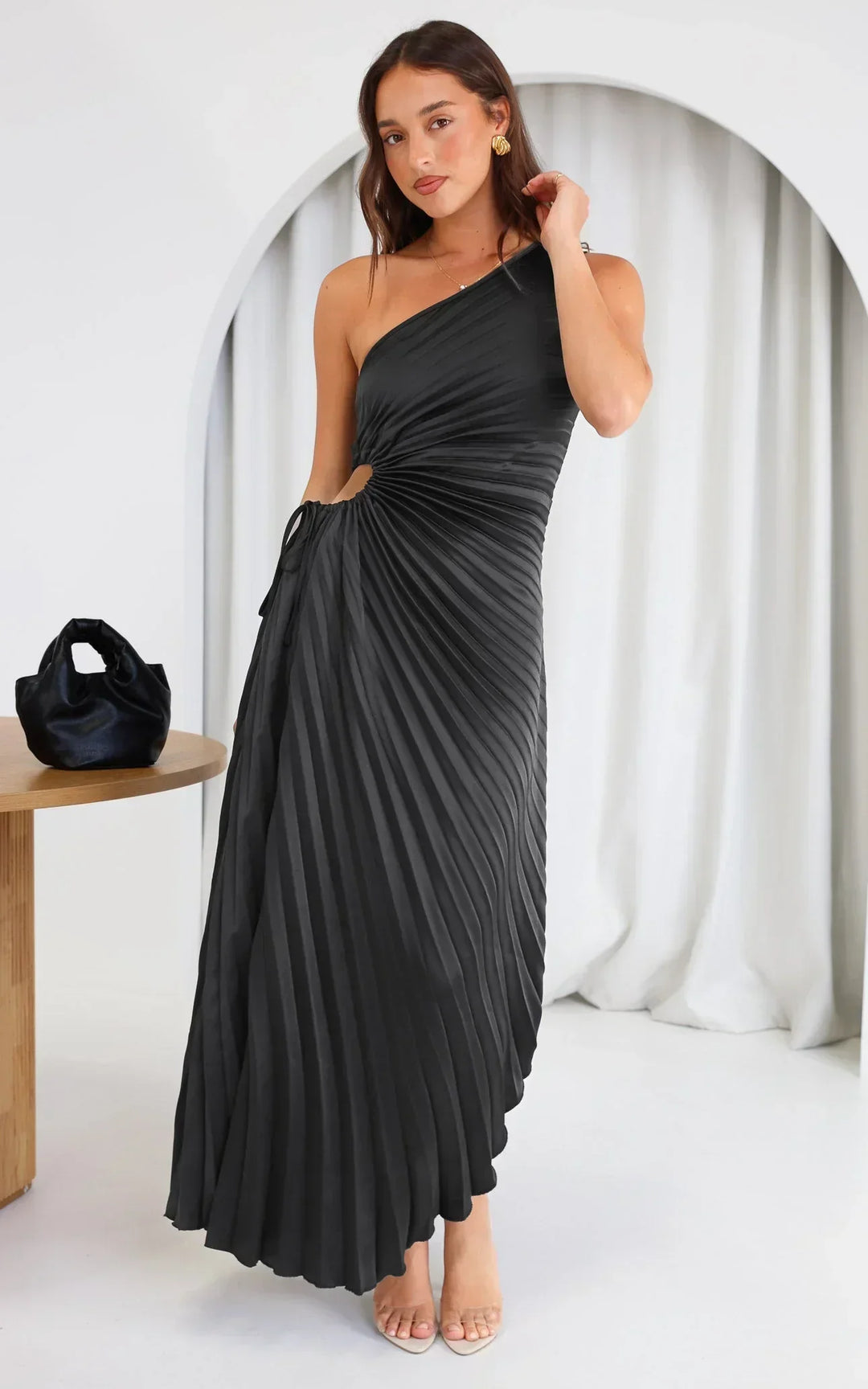 Sylviana - Robe mi-longue plissée sur l&