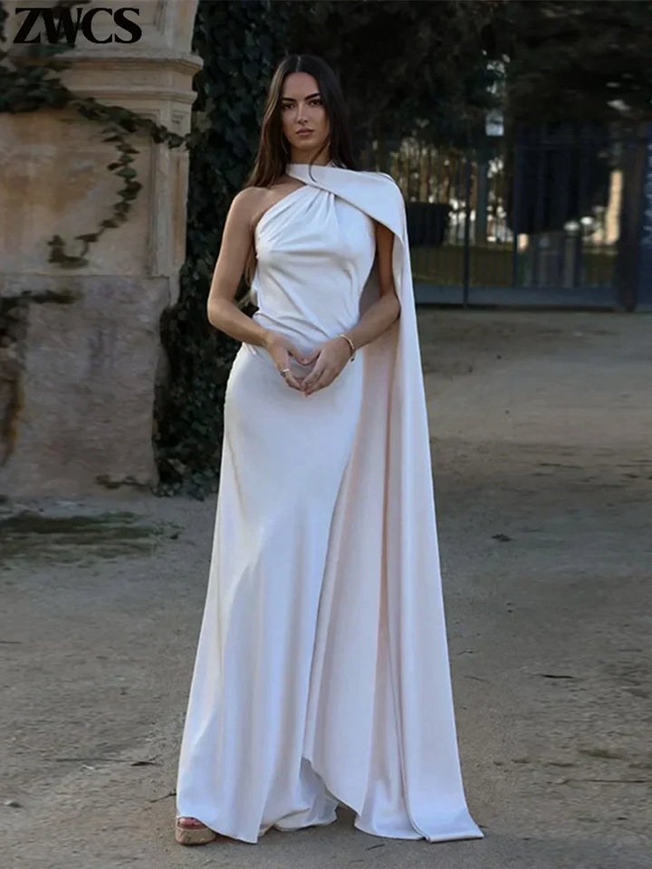 Adaline - Zeitloses Cape Maxikleid